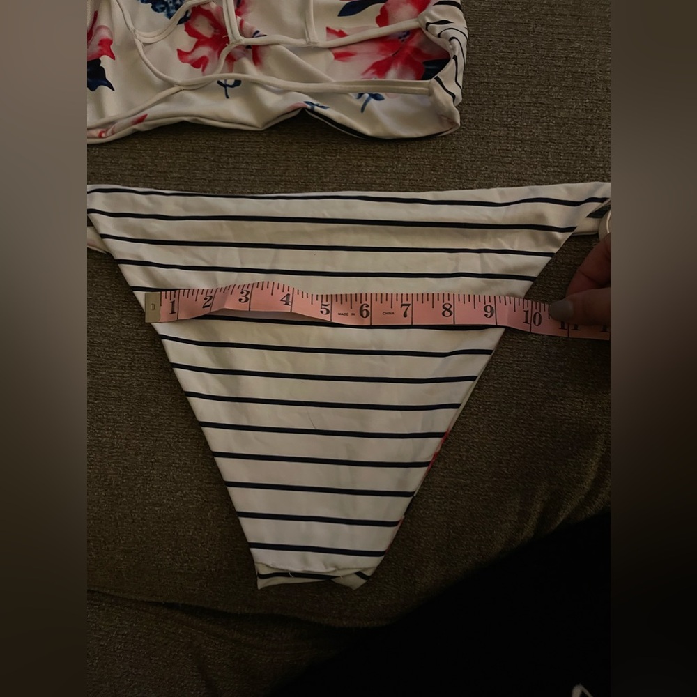 Cupshe reversible bathing suit - Picture 8 of 16